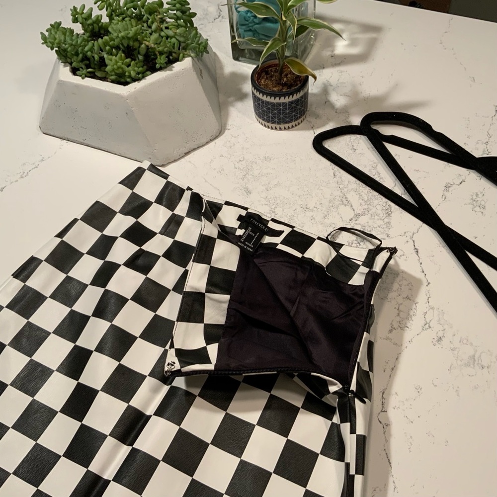SOLD โ Forever 21 Leather Checkered Mini Skirt - Picture 4 of 5